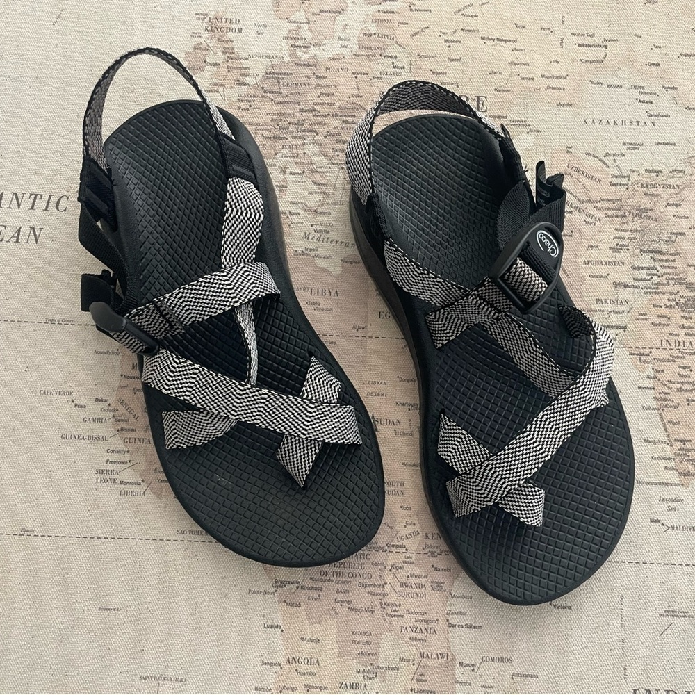 Chaco Toe Ring ZCloud Hiking Women's Sandals Size 8W